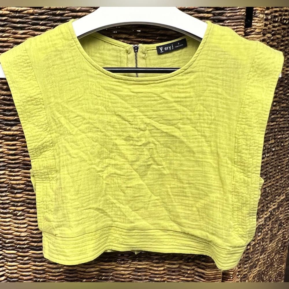 Very J Lime Green Cropped Fashion‎ shirt, Size: Small